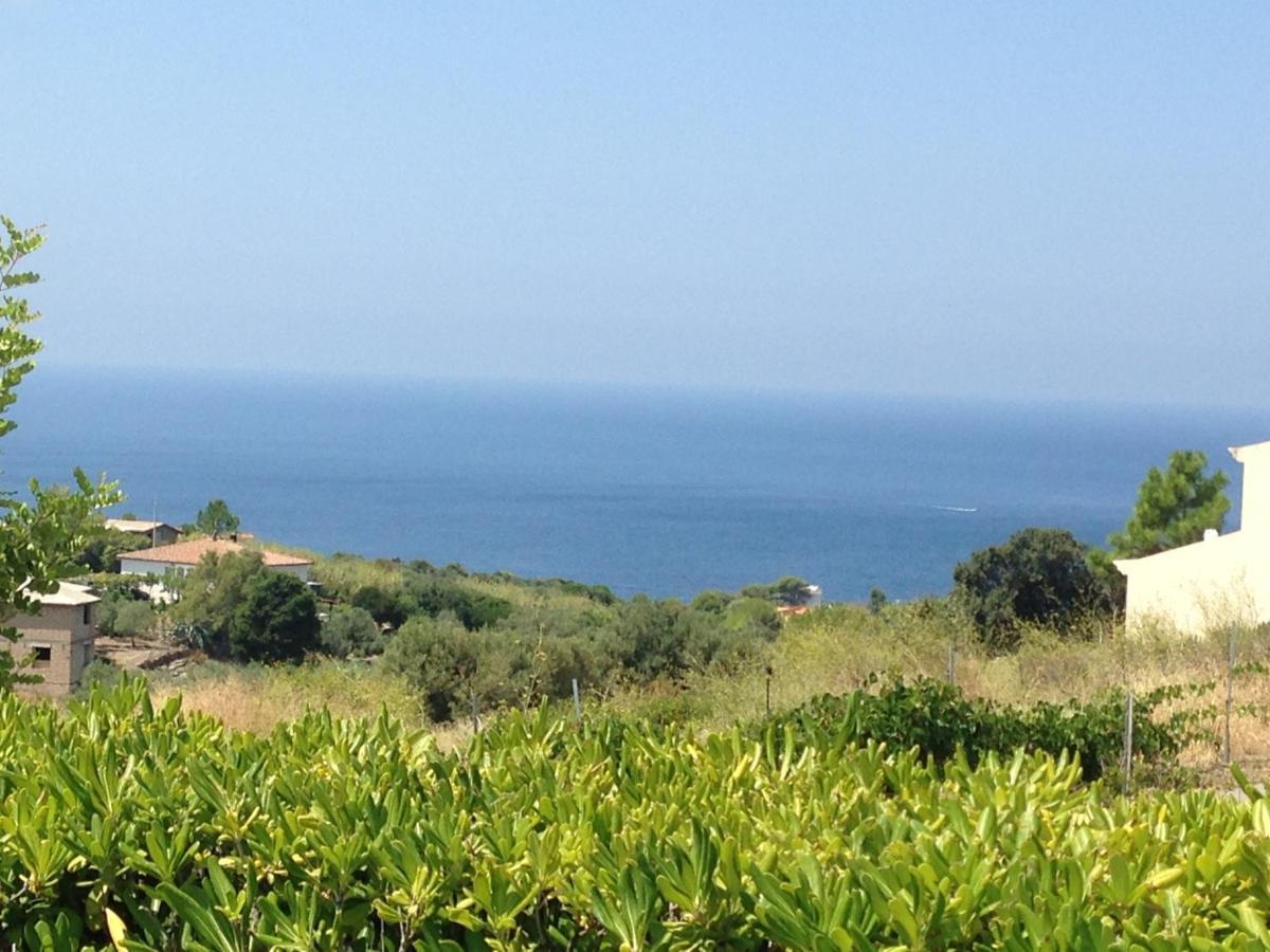 Casa Nel Vigneto Con Vista Mare Apartment Magomadas Exterior foto